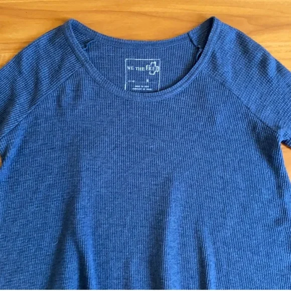 2 We the Free Rocksbility thermal swing long sleeve❤️FINAL SALE❤️ - Picture 6 of 16